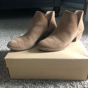 Lucky Brand bootie size 7